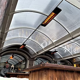 Jahrelang waren Gasheizpilze die Lösung für ein Rundumwohlgefühl in So...